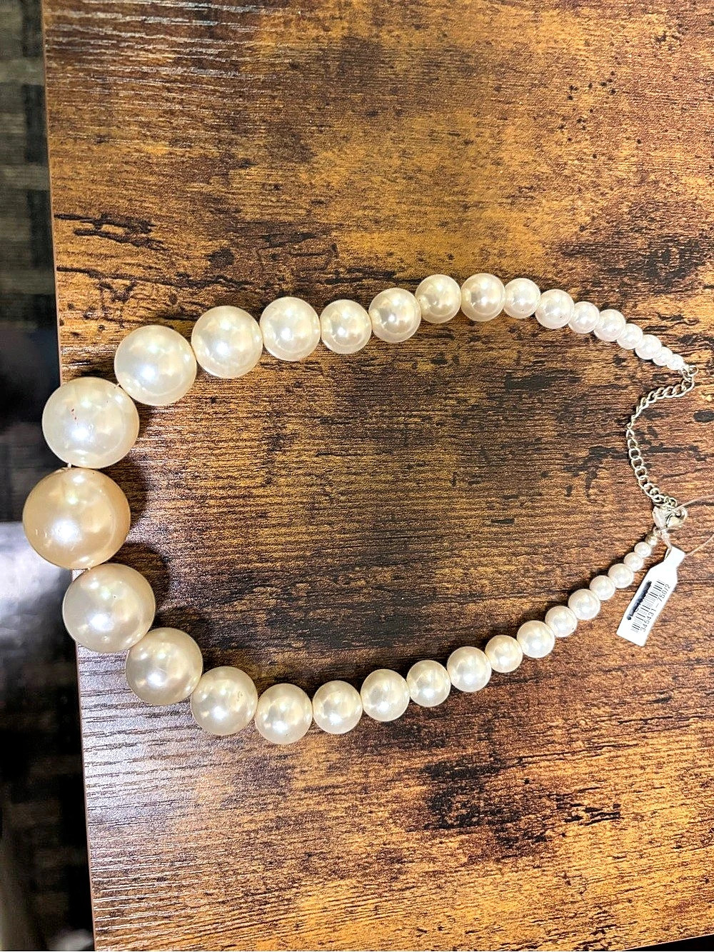 Pearl Statement Necklace in White NWT